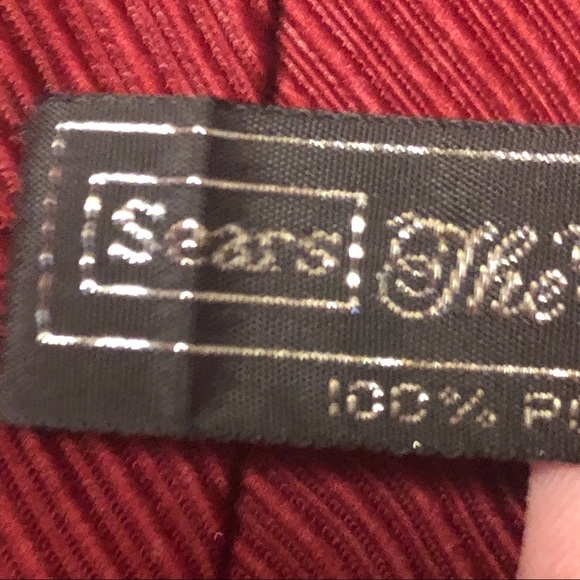 ✨♥️Beautiful Vintage RED tie from Sears ♥️✨ - Picture 5 of 6